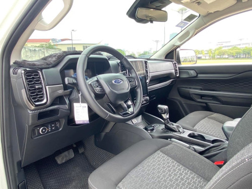 Ford ranger xlt2026 ទេីបកាត់បានប្រេីបាន7000គីឡូទេថ្មីខ្លាំង