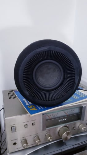 Harman/Kardon Aura2 80W bluetooth speaker model Aura2 from USA sound good