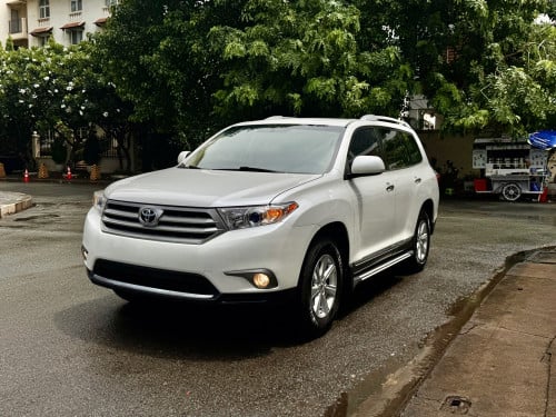Highlander 2013 ៤ម៉ាសុីន ក្នុងលឿង ឡានមូល