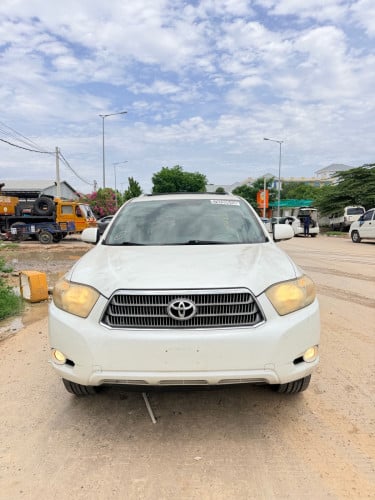 Highlander Hybrid Full Limited 2010 ពណ៌​ស​កាម៉ៃ​ ថ្នាំ​សុីន​មួយ​ជុំ​ សាច់​ដែក​ថ្មី​