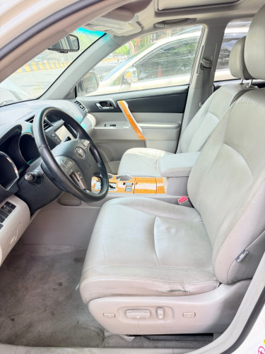 Highlander Hybrid Full Limited 2010 ពណ៌​ស​កាម៉ៃ​ ថ្នាំ​សុីន​មួយ​ជុំ​ សាច់​ដែក​ថ្មី​