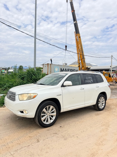 Highlander Hybrid Full Limited 2010 ពណ៌​ស​កាម៉ៃ​ ថ្នាំ​សុីន​មួយ​ជុំ​ សាច់​ដែក​ថ្មី​