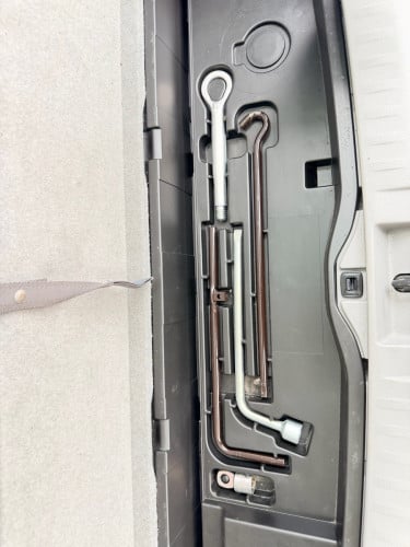 Highlander Hybrid Full Limited 2010 ពណ៌​ស​កាម៉ៃ​ ថ្នាំ​សុីន​មួយ​ជុំ​ សាច់​ដែក​ថ្មី​