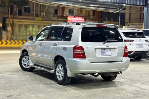 Highlander V4 2023 ទឹកប្រាក់
