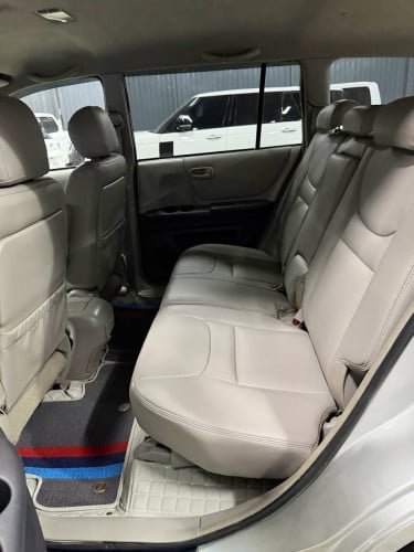 Highlander V4 2023 ទឹកប្រាក់