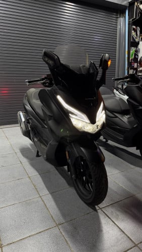 Honda Forza 250cc ជប៉ុនខ្ចីគីឡូតិច