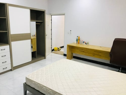House for Rent - 2 Floors, 6 Rooms, 1 Big Living Room (60m Blvd.)