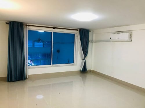 House for Rent - 2 Floors, 6 Rooms, 1 Big Living Room (60m Blvd.)