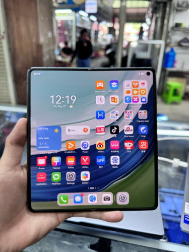 Huawei Mate X5 Ram12 512G Sim2 CH  ម៉ាសុីនសានុំស្រុីន ស្ទើរតួតិចៗ