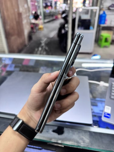 Huawei Mate X5 Ram12 512G Sim2 CH  ម៉ាសុីនសានុំស្រុីន ស្ទើរតួតិចៗ