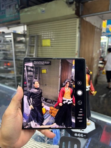 Huawei MateX5 512G Ram12G Sim2 Global ម៉ាសុីនសានុំស្រីុន ស្ទើរតួរតិចៗ