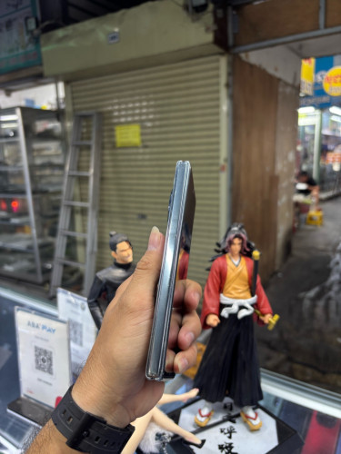 Huawei MateX5 512G Ram12G Sim2 Global ម៉ាសុីនសានុំស្រីុន ស្ទើរតួរតិចៗ