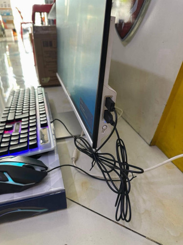 i5-7th / 16GB / 256GB / 24inch  តំលៃ = 85$