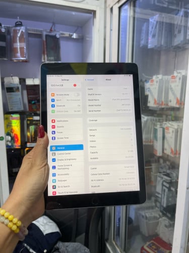 iPad 5th generation 32GB/sim+wifiតួរ97%