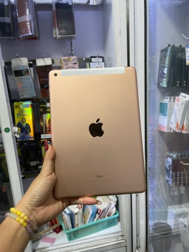 iPad 6th generation 128GB/sim+wifiស្អាត99%