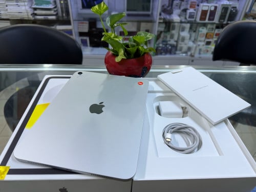 iPad a16 256 wifi 99%