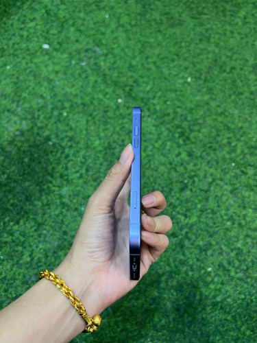 iPhone 12 ពណ៌ស្វាយ 🍏 LLA 64GB Battery 88% 🔋 តួស្អាត 99% សំណុំហ្សីន អត់ជាប់អី (ធានា1ខែ)