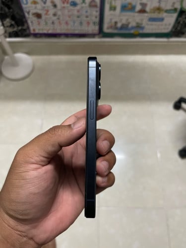 iPhone 15pro ជួប iCloud 256GB