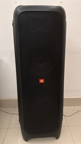 JBL Party Box 1000 នៅថ្មីស្អាត  លក់ព្រោះមិនសូវបានប្រើព្រោះមាន Speaker ច្រើន