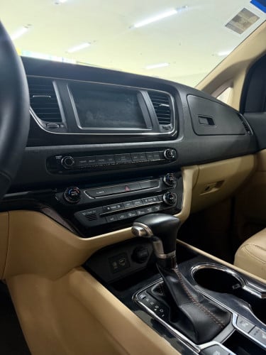 KIA CARNIVAL 2019