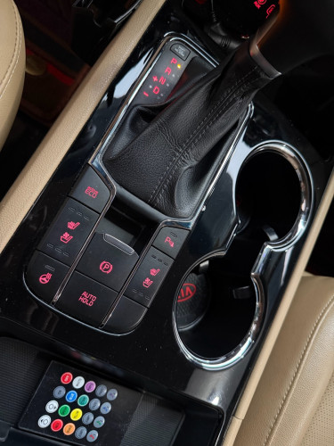 Kia Carnival 2019 Full Options មហាថ្មី
