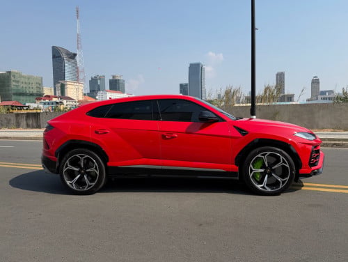 Lamborghini Urus 2020 ក្រដាស់ពន្ធ