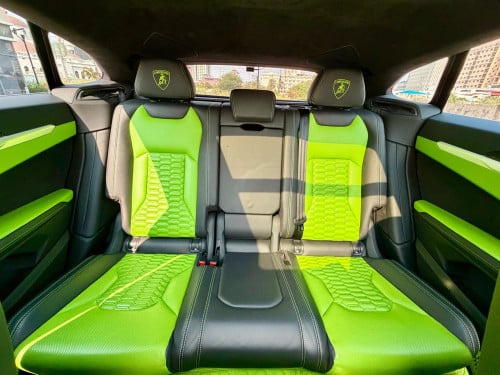 Lamborghini Urus 2020 ក្រដាស់ពន្ធ