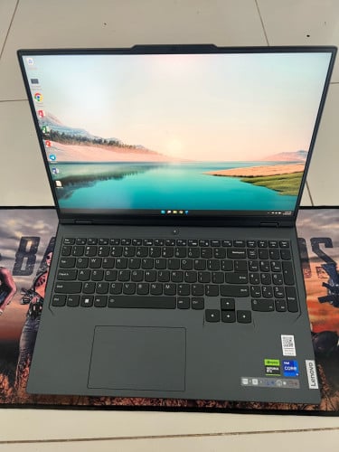 Lenovo y9000