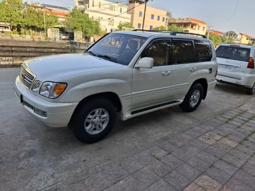 LEXUS LX470 2001 ឡាននៅសំនុំសុីន
