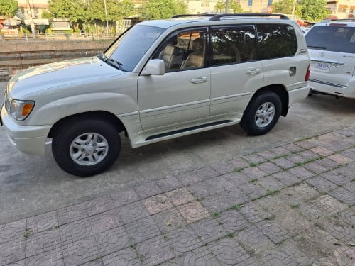 LEXUS LX470 2001 ឡាននៅសំនុំសុីន