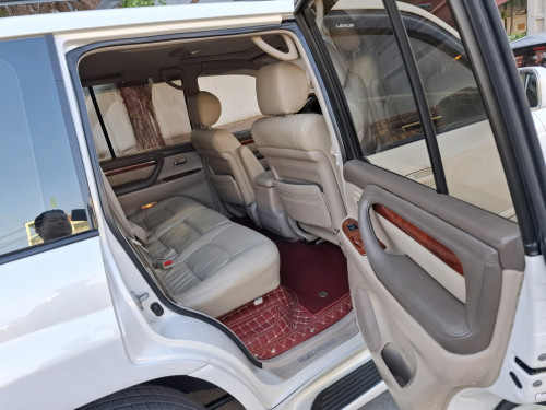 LEXUS LX470 2001 ឡាននៅសំនុំសុីន