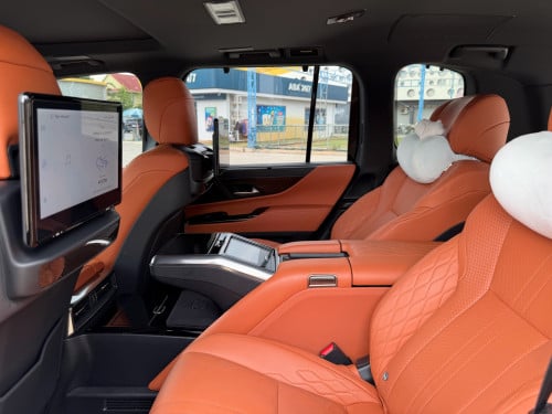 Lexus LX600 VIP 4 Seat 2023 ESV