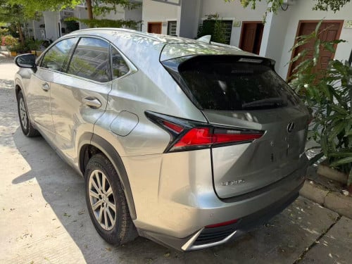 Lexus .n x 300 h