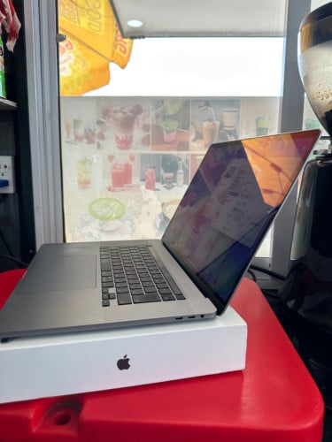 Macbook Pro 2019 16" Core i9 8core