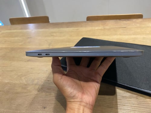 លក់ MacBook Pro m1 year 2020