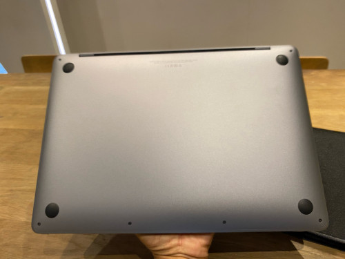 លក់ MacBook Pro m1 year 2020