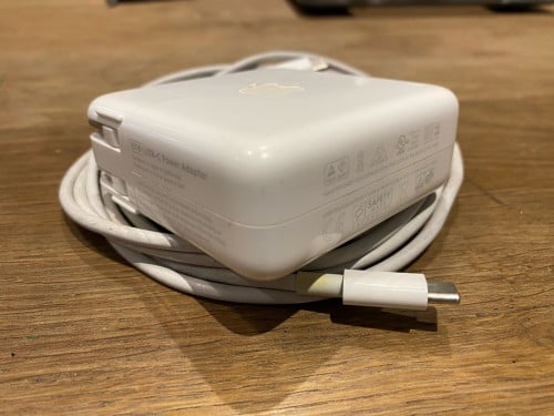 លក់ MacBook Pro m1 year 2020