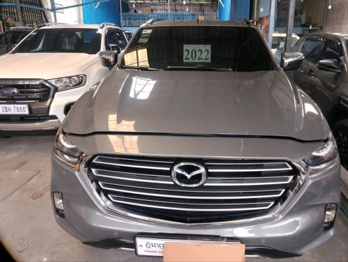 Mazda BT50 Year 2022 $35,000$ ធានាទិញចូលវិញ ទឹកថ្នាំនិងម៉ាស៊ីនសំណុំដើម