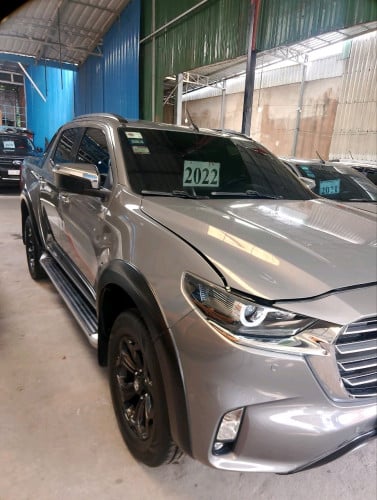 Mazda BT50 Year 2022 $35,000$ ធានាទិញចូលវិញ ទឹកថ្នាំនិងម៉ាស៊ីនសំណុំដើម