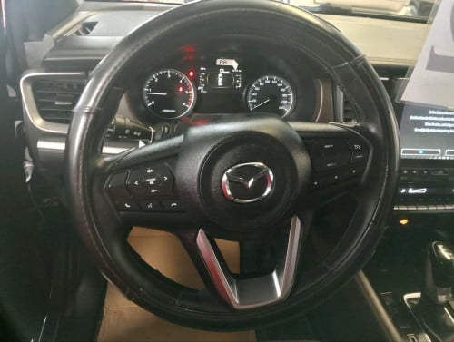 Mazda BT50 Year 2022 $35,000$ ធានាទិញចូលវិញ ទឹកថ្នាំនិងម៉ាស៊ីនសំណុំដើម
