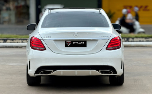 Mercedes Benz C300 2015 AMG Line