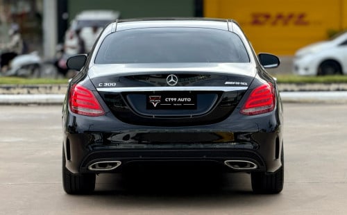Mercedes Benz C300 2015 AMG Line