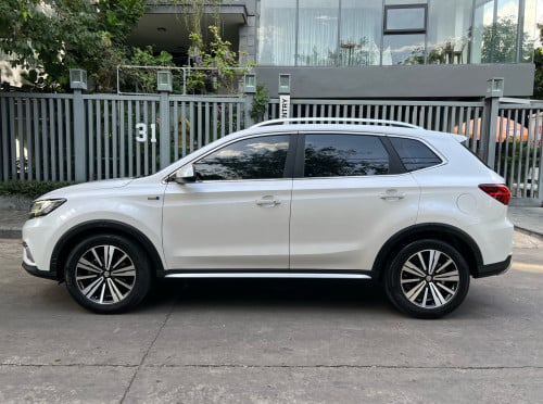 MG RX5 ឆ្នាំ 2021 ទឹកថ្នាំហ្សុីន100% (30000km) មហាថ្មី