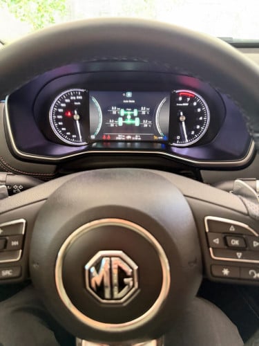 MG Rx8 Black 2024 AWD