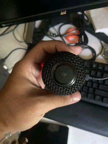Microphone Hyperx solocast no stand 20$