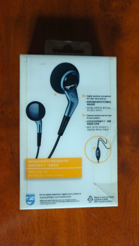 Philips SHM 3100U Earbud Headphone with Mic (Black)