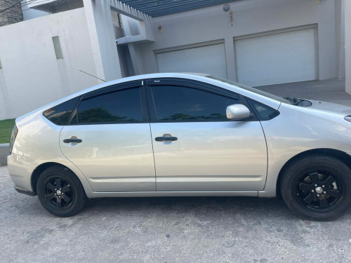 Prius 04 Full Option