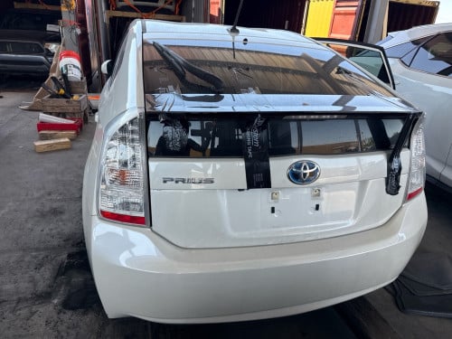 Prius 2010 Options 3 មេឡាន10 miសុីនតំលៃសាង16800$ Tel085332265