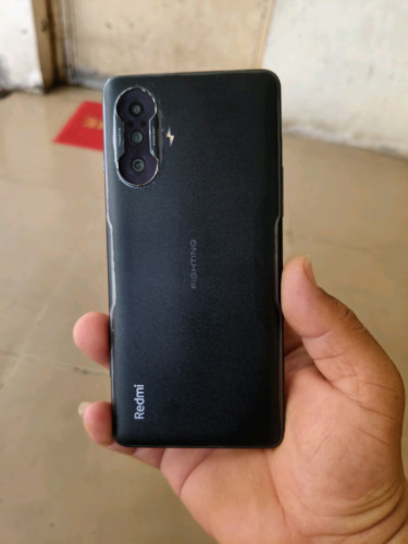 Redmi K40 Gaming global (12G-256G) Phone Condition 98% លក់ 165$