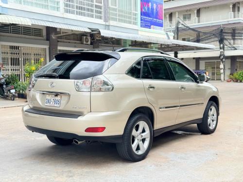 RX . 330 ឆ្នាំ 04 -ប៉ុង.1 ឡានថ្មី